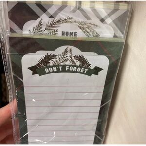 Magnetic List Pad 3-pack NIP Christmas Holiday Winter Xmas Wreath Holly Fridge